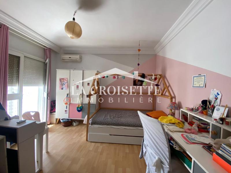 Villa S+4 meublée à La Marsa